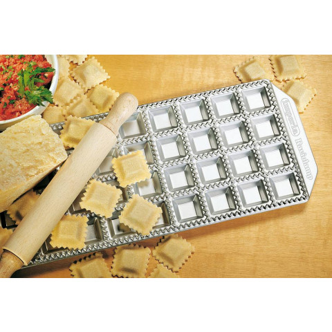 IMPERIA Ravioli classici ravioli forma nyújtóval - 36 osztás